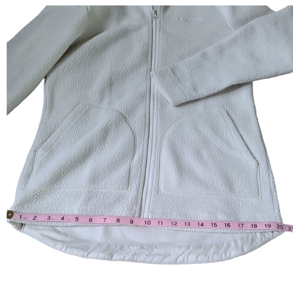 Like New Condition Columbia Cream Sherpa Jacket - Picture 9 of 12